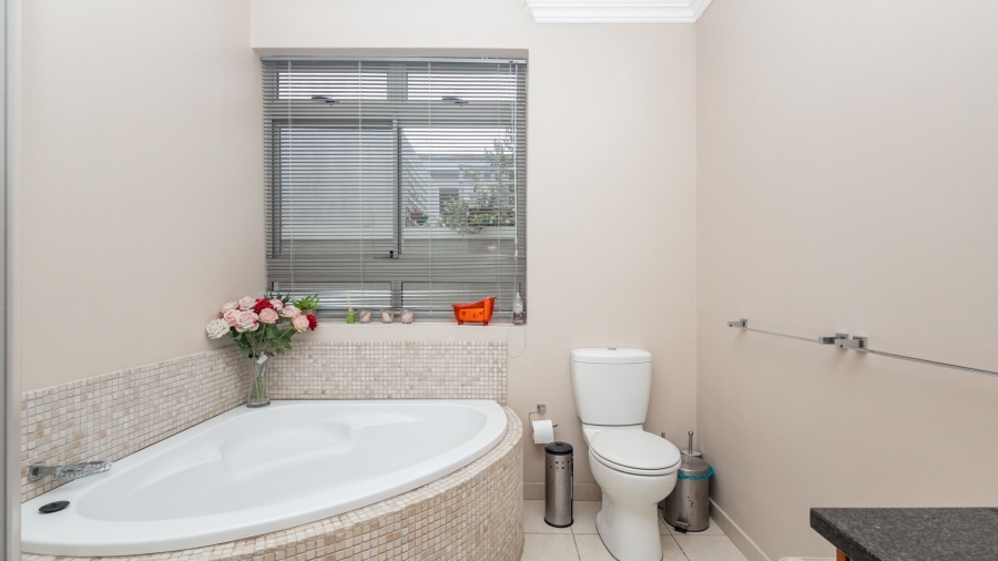 4 Bedroom Property for Sale in Sunset Beach Western Cape